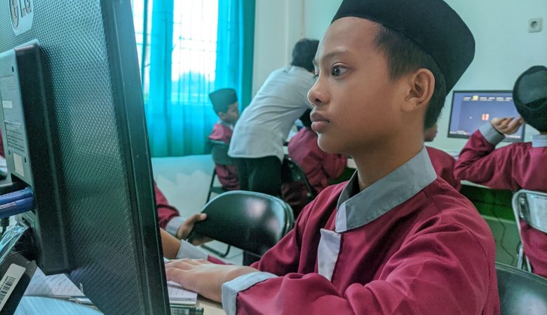 Gemilang di OSJN Tingkat Provinsi : Andi Aum Melaju ke Tingkat Nasional Usai Raih Medali Perak Bahasa Inggris