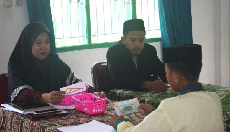 Oral Exam : Menguji Mental, Kepercayaan Diri, dan Kemampuan Santri dalam Berbahasa dan Beribadah