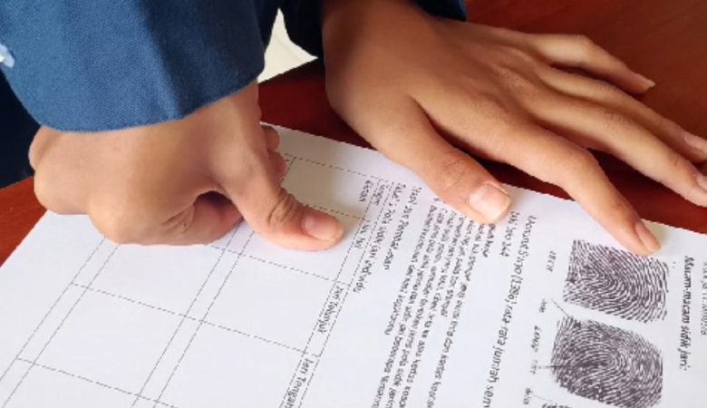 Praktikum Keanekaragaman Hayati Tingkat Gen dengan Pengamatan Pola Sidik Jari