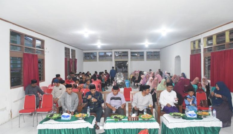 Pesantren Saintech Al-Madani Sinjai Gelar Silaturrahim dan Buka Puasa Bersama Wali Santri, Pemerintah Kecamatan, dan Tokoh Masyarakat Sinjai Timur