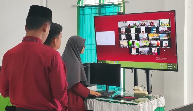 Madani EXO 2025 Resmi Dibuka, 120 Peserta dari 16 Sekolah Ramaikan Ajang Olimpiade Sains Pertama di Sinjai