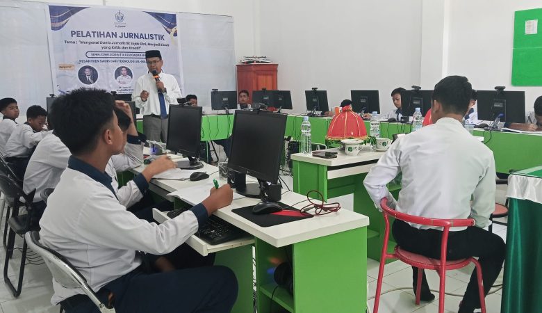 Pelatihan Jurnalistik Santri Al-Madani: Bekali Generasi Madani dengan Keterampilan Menulis dan Melek Media